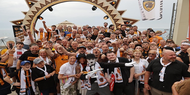 Acun Ilıcalı, Hull City Taraftarlarıyla Corendon Hydros Club Kemer’de Buluştu